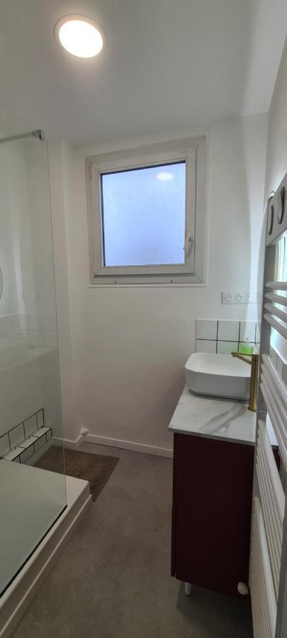 Private Room In Shared Apartment III Beauvais Exteriér fotografie